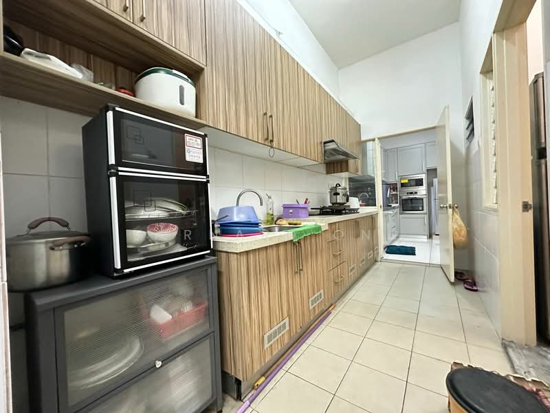 2.5-storey Terraced House for Sale in Bandar Country Homes (Rawang) - Bernard Ong - Kitchen - PropertyGuru.com.my