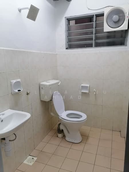 Pangsapuri untuk Disewa di Tropika Apartment - Jaleela Banu Ahmad - Bathroom - PropertyGuru.com.my