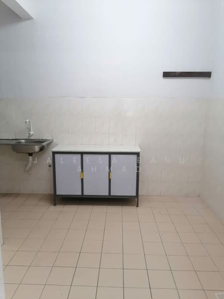 Pangsapuri untuk Disewa di Tropika Apartment - Jaleela Banu Ahmad - Kitchen - PropertyGuru.com.my