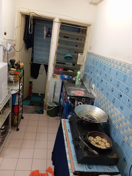 Flat for Sale at Flora Damansara Flat - Kamisah Khalid - Kitchen - PropertyGuru.com.my