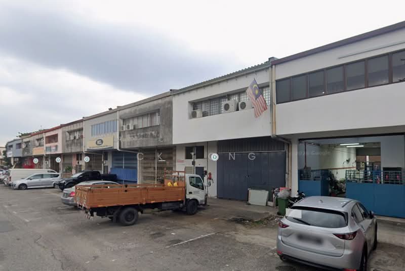 Kilang untuk Disewa di Taman Perindustrian Puchong (Puchong) - CK Tong - Exterior - PropertyGuru.com.my