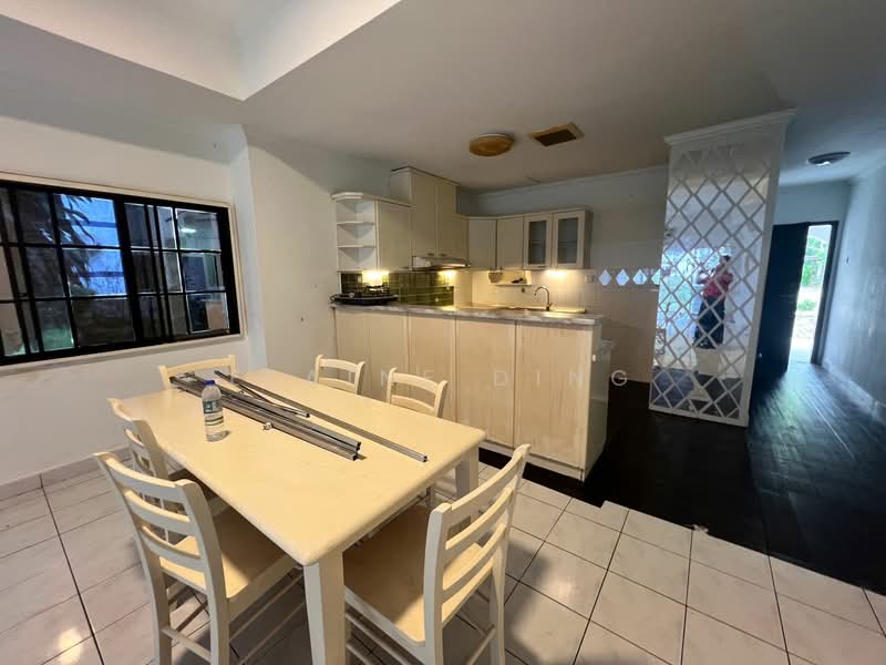 Townhouse for Rent in Country Heights (Kajang) - Elaine Ding - Kitchen - PropertyGuru.com.my