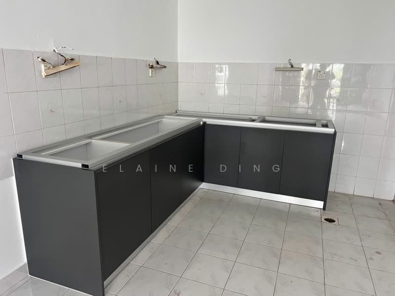 Townhouse for Rent in Country Heights (Kajang) - Elaine Ding - Kitchen - PropertyGuru.com.my