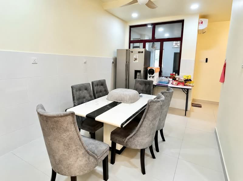 Rumah Teres 2 Tingkat untuk Dijual di Skudai (Johor) - Crystal Tan - Dining Room - PropertyGuru.com.my