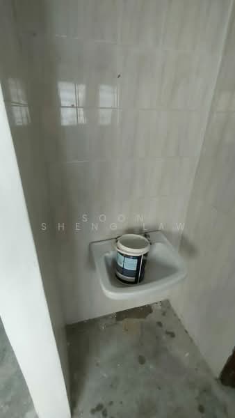 Shop for Rent in Taman Puncak Jalil (Seri Kembangan) - Soon Sheng Law - Bathroom - PropertyGuru.com.my