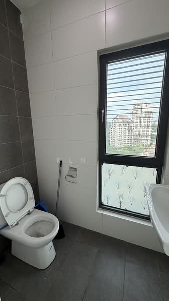 Shop / Office for Rent in Tropicana (Selangor) - Ken . - Bathroom - PropertyGuru.com.my