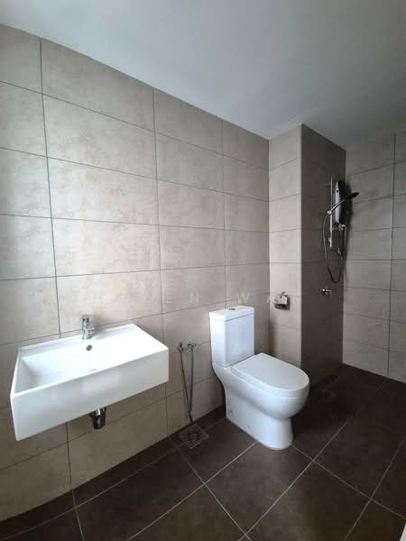 Servis Apartment untuk Disewa di M Luna - Helen Wan - Bathroom - PropertyGuru.com.my