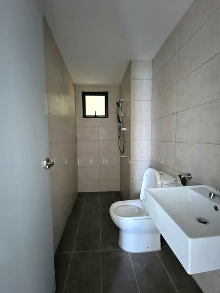 Servis Apartment untuk Disewa di M Luna - Helen Wan - Bathroom - PropertyGuru.com.my