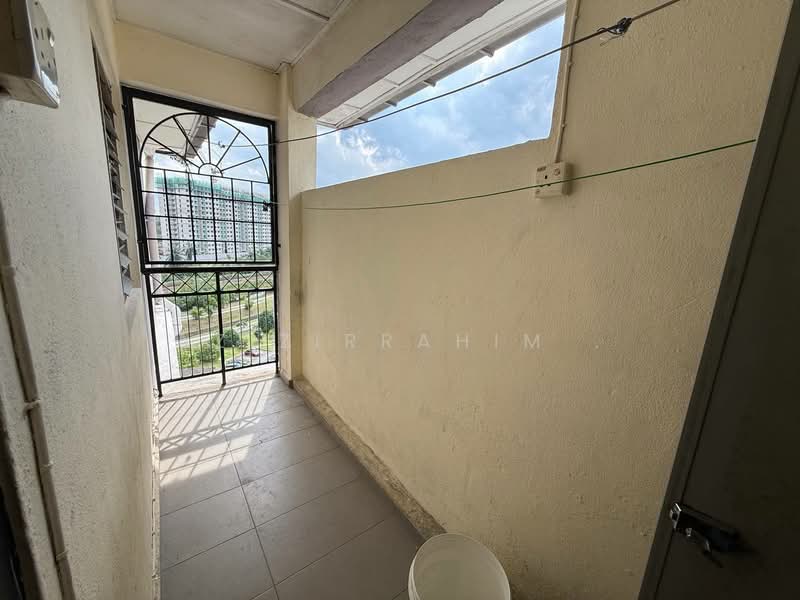 Apartment for Rent at Pangsapuri Putra Harmoni - Azizirrahim . - Balcony - PropertyGuru.com.my