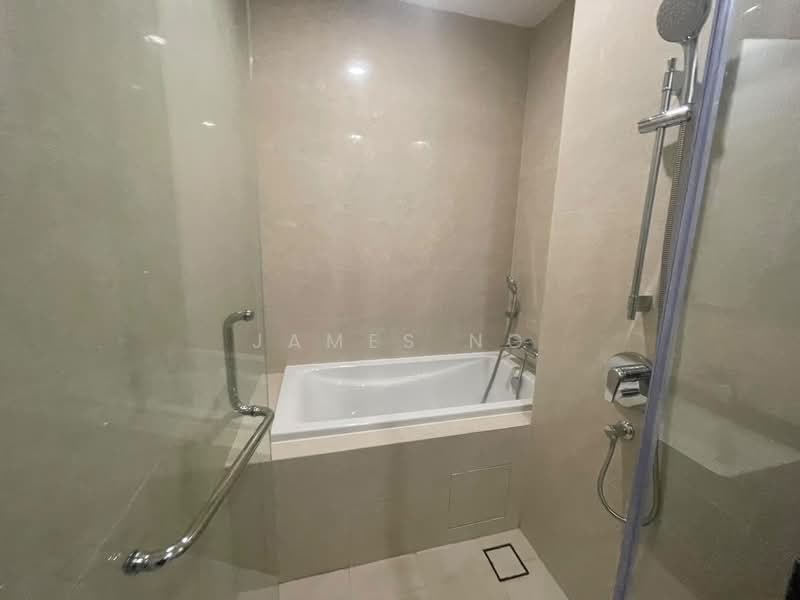 Servis Apartment untuk Disewa di Pavilion Ceylon Hill - James Ng - Bathroom - PropertyGuru.com.my