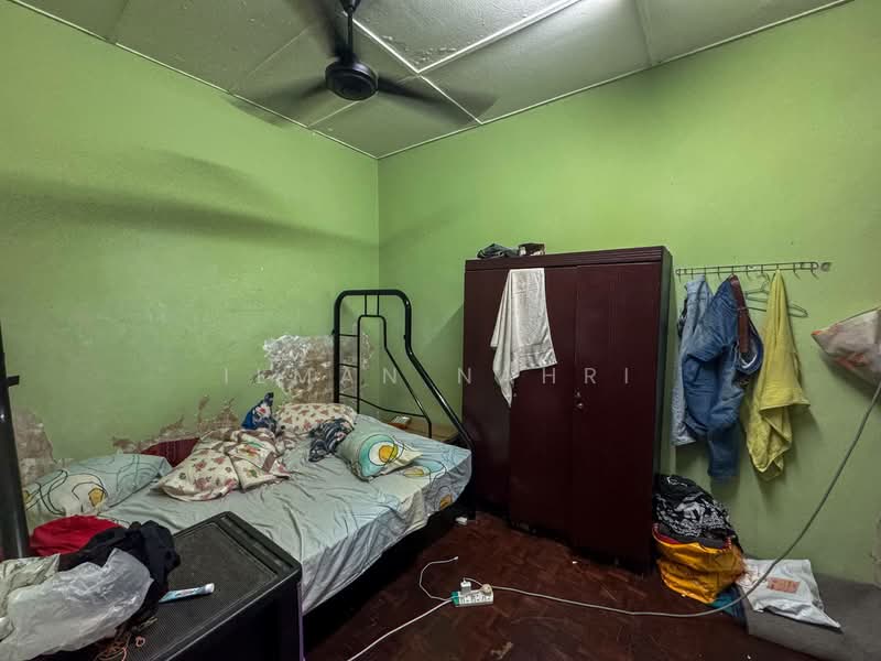 2-storey Terraced House for Sale in Seksyen 2, Taman Kinrara (Puchong) - Ilman Nahri - Bedroom - PropertyGuru.com.my