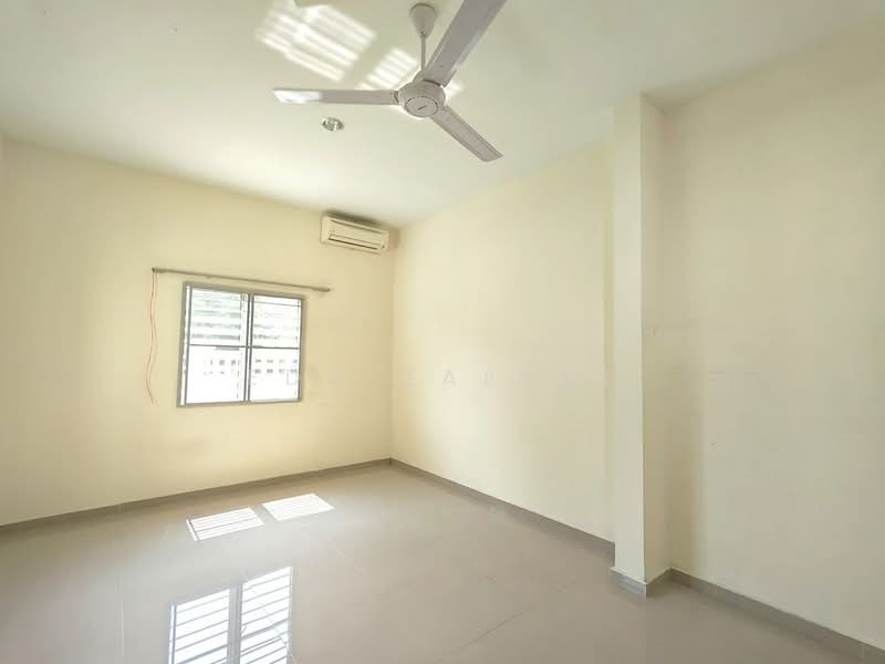Semi-Detached House for Sale in Taman Gembira (Jalan Klang Lama (Old Klang Road)) - Eda Zainal - Interior - PropertyGuru.com.my