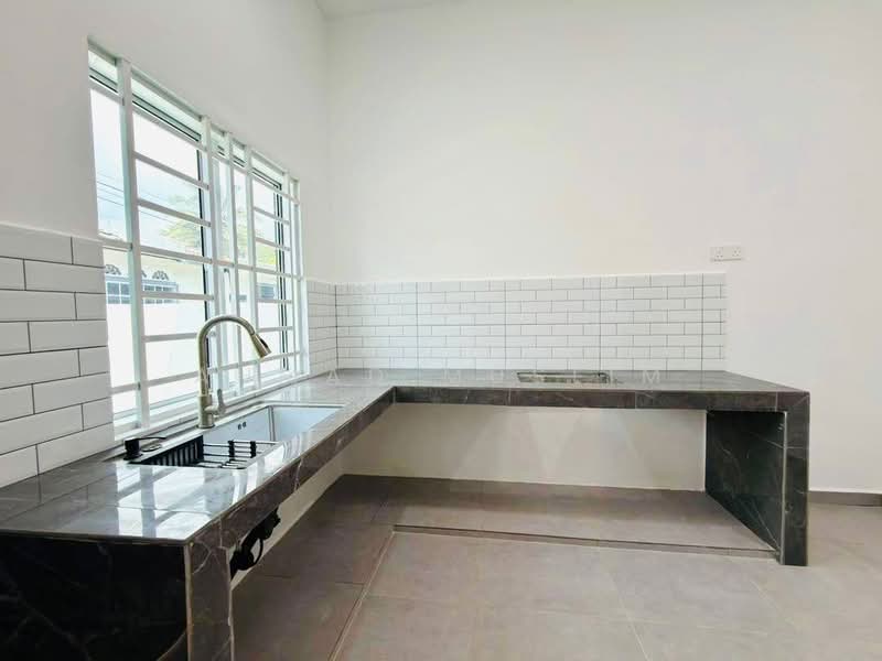 1-storey Terraced House for Sale in Senawang (Negeri Sembilan) - Ahmad Muslim - PropertyGuru.com.my