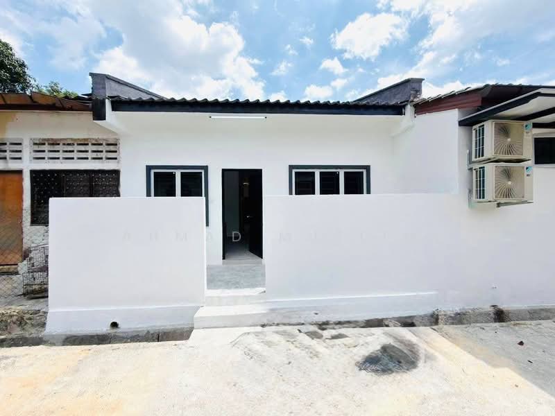 1-storey Terraced House for Sale in Senawang (Negeri Sembilan) - Ahmad Muslim - PropertyGuru.com.my