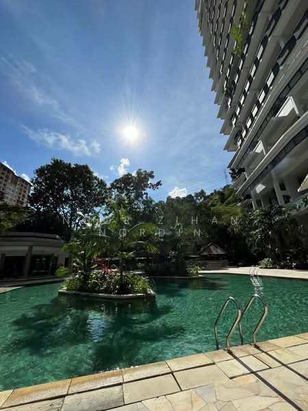 Kondominium untuk Dijual di Armanee Terrace - Noor Zihan Nordin - Pool - PropertyGuru.com.my