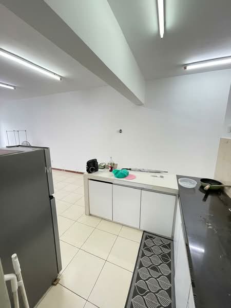 Condominium for Rent at Beverly 2 - Marcus Koh - Kitchen - PropertyGuru.com.my