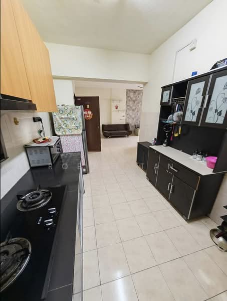 Apartment for Rent at Bayu Puteri 3 - Robbie Tan - Kitchen - PropertyGuru.com.my