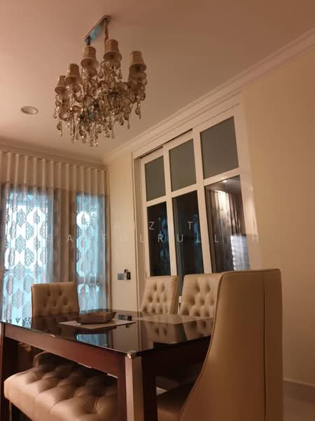 Rumah Berkembar untuk Dijual di Telok Panglima Garang (Selangor) - Aizat Saifulrullah - Dining Room - PropertyGuru.com.my