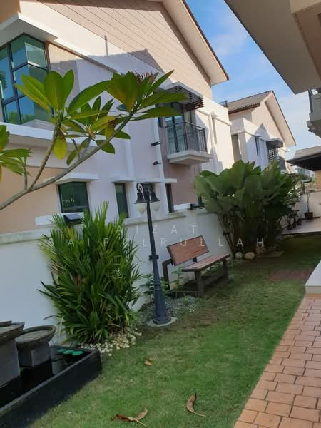 Rumah Berkembar untuk Dijual di Telok Panglima Garang (Selangor) - Aizat Saifulrullah - Exterior - PropertyGuru.com.my