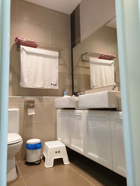 Rumah Berkembar untuk Dijual di Telok Panglima Garang (Selangor) - Aizat Saifulrullah - Bathroom - PropertyGuru.com.my