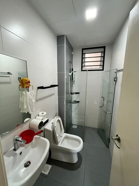Servis Apartment untuk Disewa di Twin Danga Residence - Robbie Tan - Bathroom - PropertyGuru.com.my