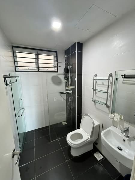Servis Apartment untuk Disewa di Twin Danga Residence - Robbie Tan - Bathroom - PropertyGuru.com.my