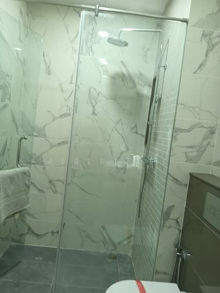 Service Residence for Sale at Residensi 38 Bangsar - Albert Lee - Bathroom - PropertyGuru.com.my