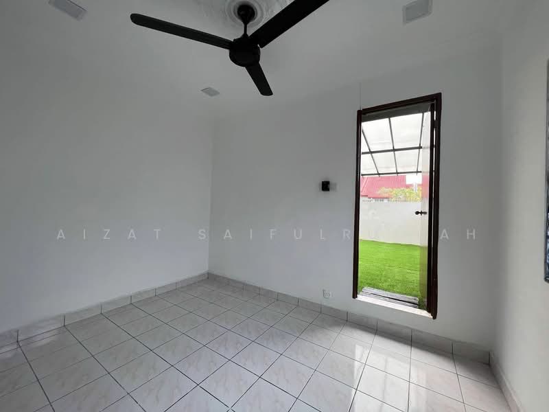 2-storey Terraced House for Sale in Putra Permai (Subang Jaya) - Aizat Saifulrullah - Interior - PropertyGuru.com.my