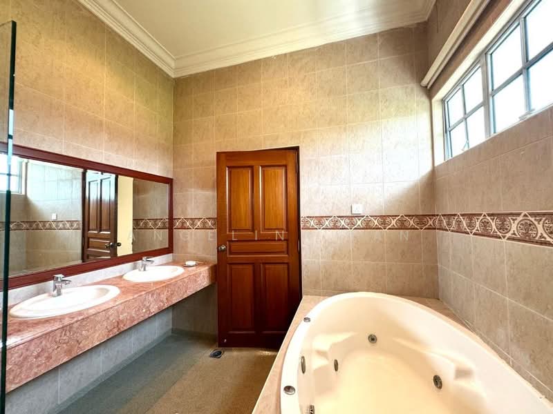 Rumah Banglo untuk Disewa di Leisure Farm (Gelang Patah) - Angelina Tan - PropertyGuru.com.my