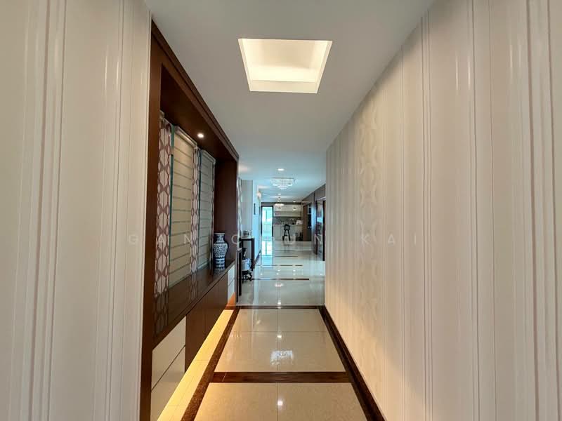Kondominium untuk Disewa di H Residence (One Ritz Residence / Kelawai View) - Gan Chun Kai - Corridor - PropertyGuru.com.my