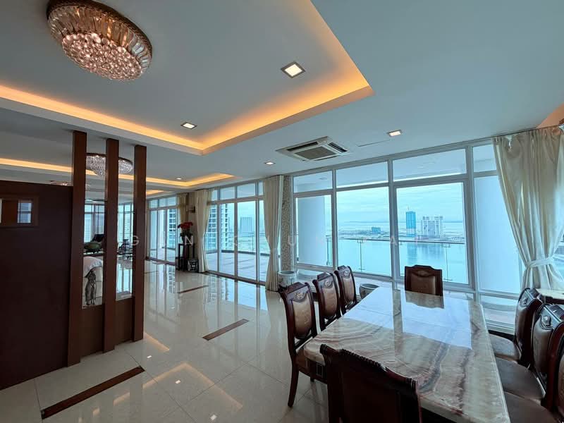 Kondominium untuk Disewa di H Residence (One Ritz Residence / Kelawai View) - Gan Chun Kai - Dining Room - PropertyGuru.com.my