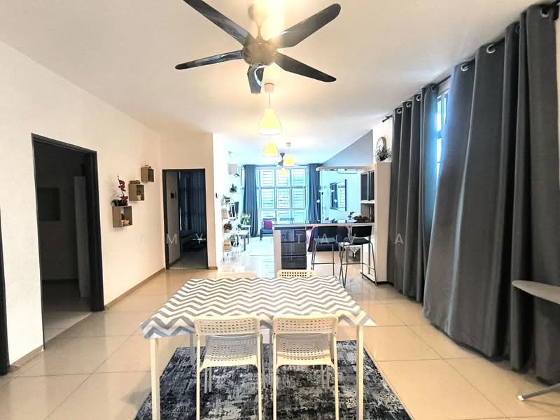Service Residence for Rent at Vista Alam Serviced Apartment - Amy Oktavia - Dining Room - PropertyGuru.com.my