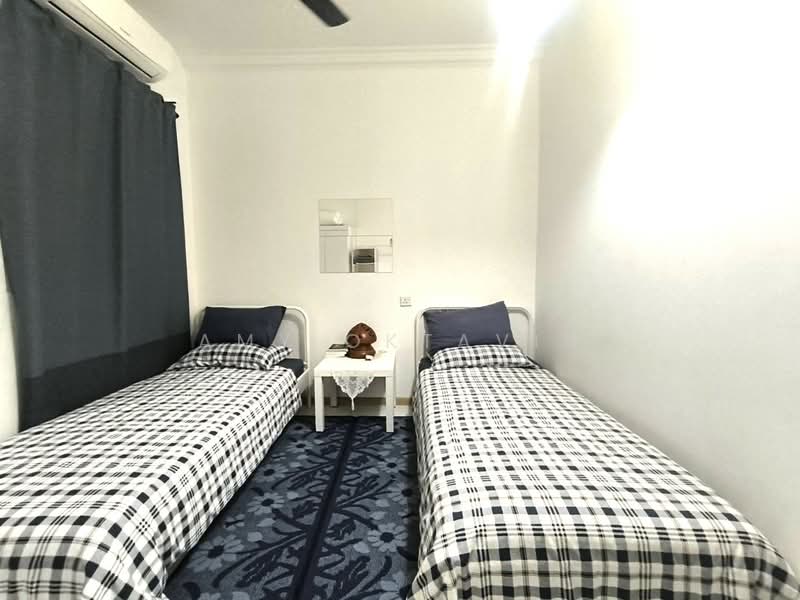 Service Residence for Rent at Vista Alam Serviced Apartment - Amy Oktavia - Bedroom - PropertyGuru.com.my
