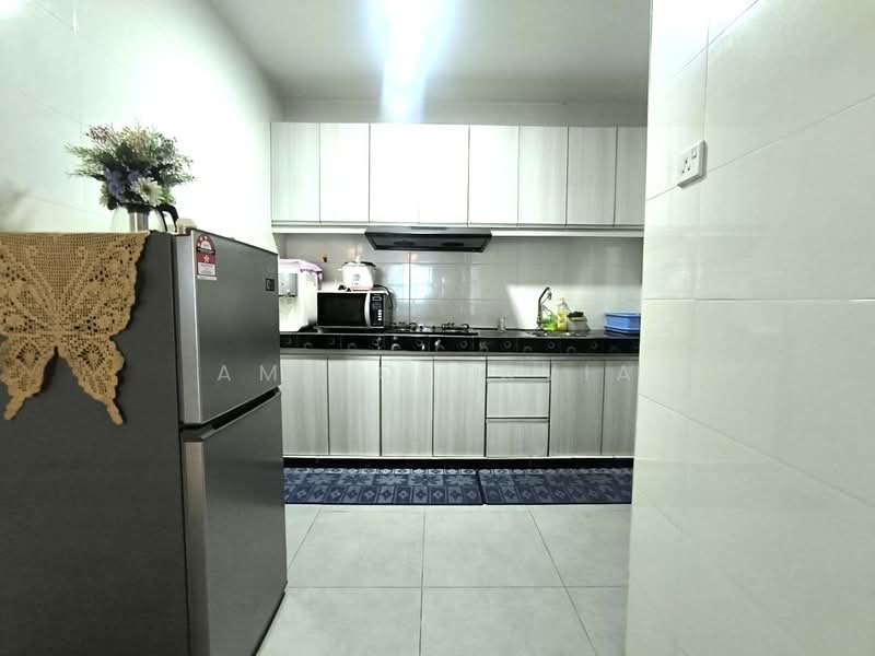 Service Residence for Rent at Vista Alam Serviced Apartment - Amy Oktavia - Kitchen - PropertyGuru.com.my