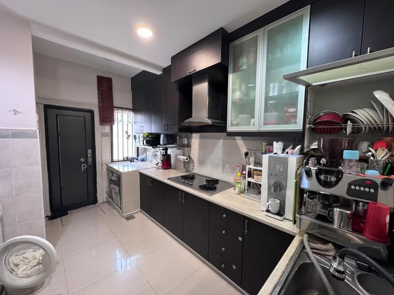 Rumah Teres 2 Tingkat untuk Dijual di Taman Setia Indah (Tebrau) - Phang Elainne - Kitchen - PropertyGuru.com.my