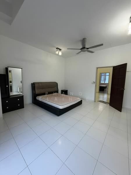 Rumah Teres 2 Tingkat untuk Dijual di Taman Setia Indah (Tebrau) - Phang Elainne - Bedroom - PropertyGuru.com.my