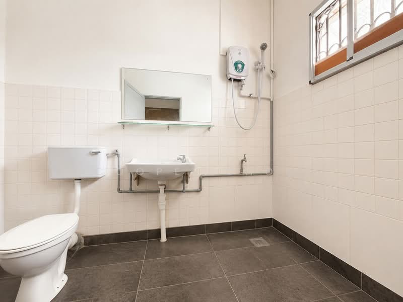 Rumah Teres 2 Tingkat untuk Dijual di SS2 (Petaling Jaya) - Cooper Chow - Bathroom - PropertyGuru.com.my