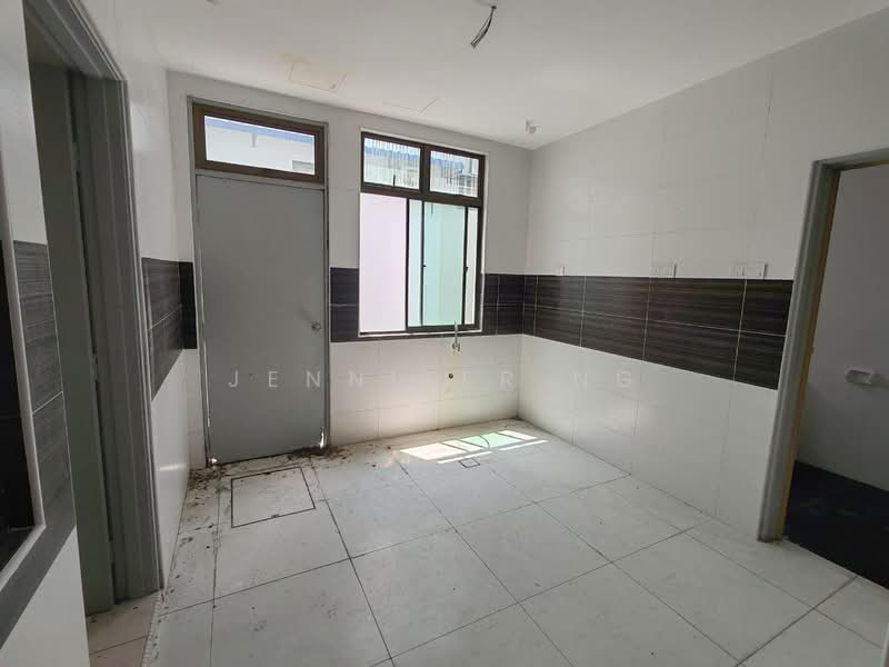 Rumah Teres untuk Dijual di Taman Puteri Wangsa (Ulu Tiram) - Jennifer Ng - Kitchen - PropertyGuru.com.my