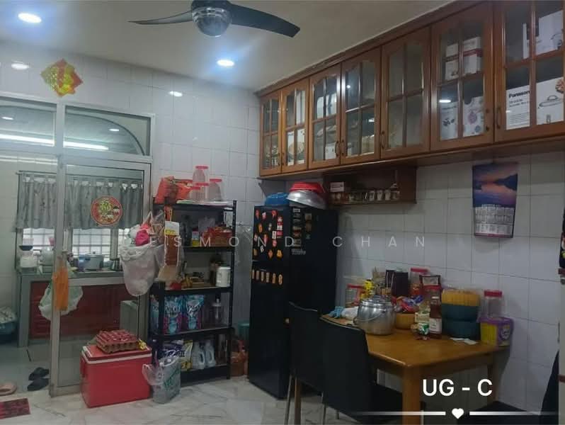 1-storey Terraced House for Sale in Port Klang (Pelabuhan Klang) (Selangor) - Desmond Chan - Kitchen - PropertyGuru.com.my