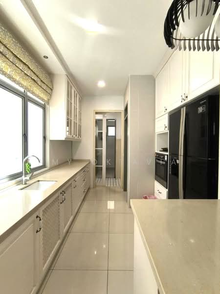 3-storey Terraced House for Rent in Cyberjaya (Selangor) - Amy Oktavia - Kitchen - PropertyGuru.com.my