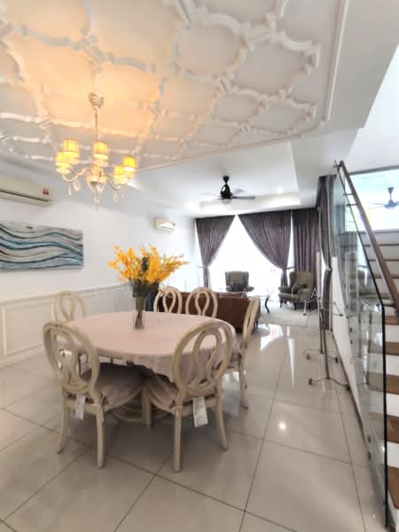 3-storey Terraced House for Rent in Cyberjaya (Selangor) - Amy Oktavia - Dining Room - PropertyGuru.com.my