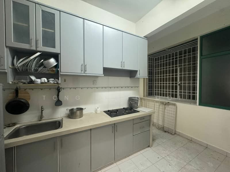 Kondominium untuk Dijual di Tanjung Park Condominium - Tong Liang Ooi - Kitchen - PropertyGuru.com.my