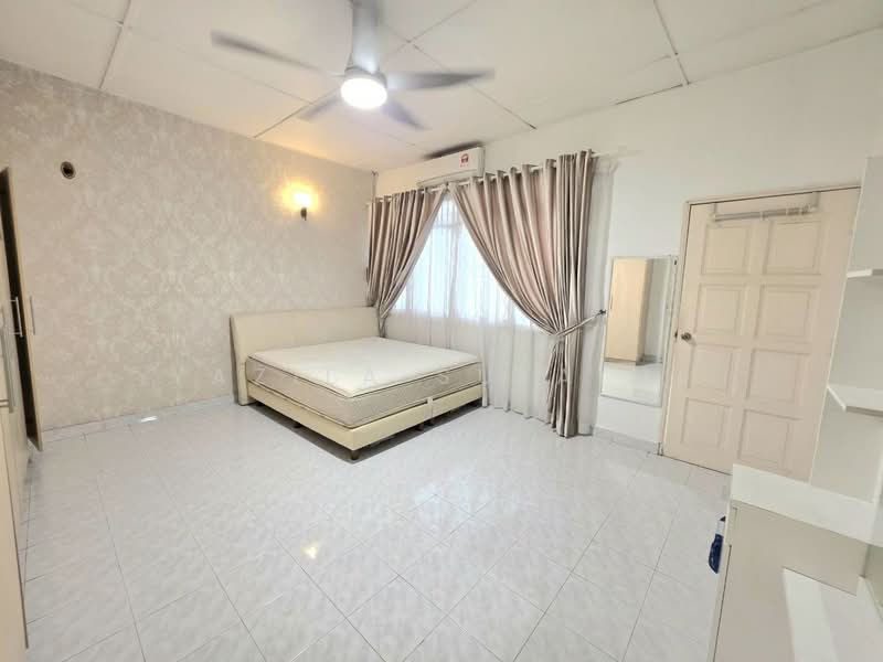 Rumah Teres 2 Tingkat untuk Disewa di Shah Alam (Selangor) - Yazila Sulaimi - Bedroom - PropertyGuru.com.my