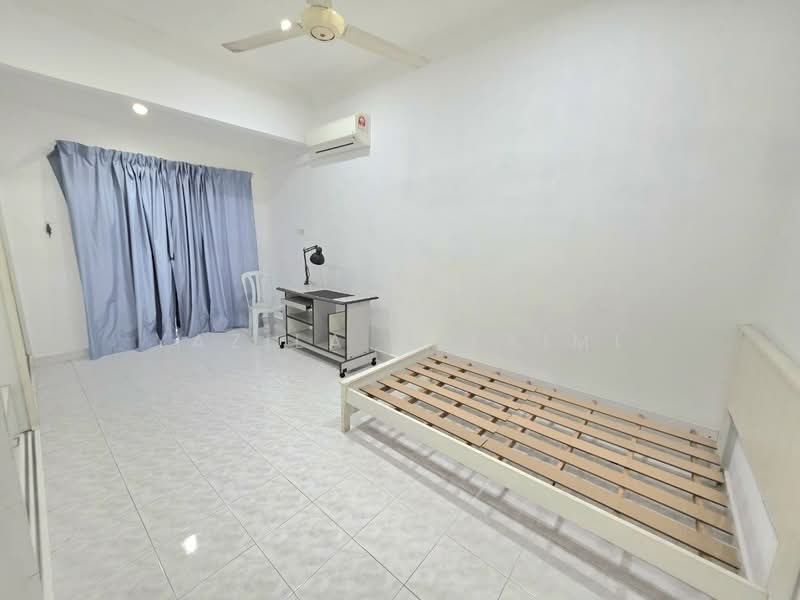 Rumah Teres 2 Tingkat untuk Disewa di Shah Alam (Selangor) - Yazila Sulaimi - Bedroom - PropertyGuru.com.my