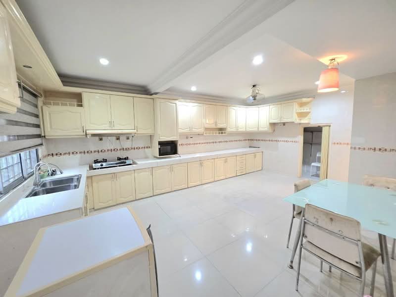 Rumah Teres 2 Tingkat untuk Disewa di Shah Alam (Selangor) - Yazila Sulaimi - Kitchen - PropertyGuru.com.my