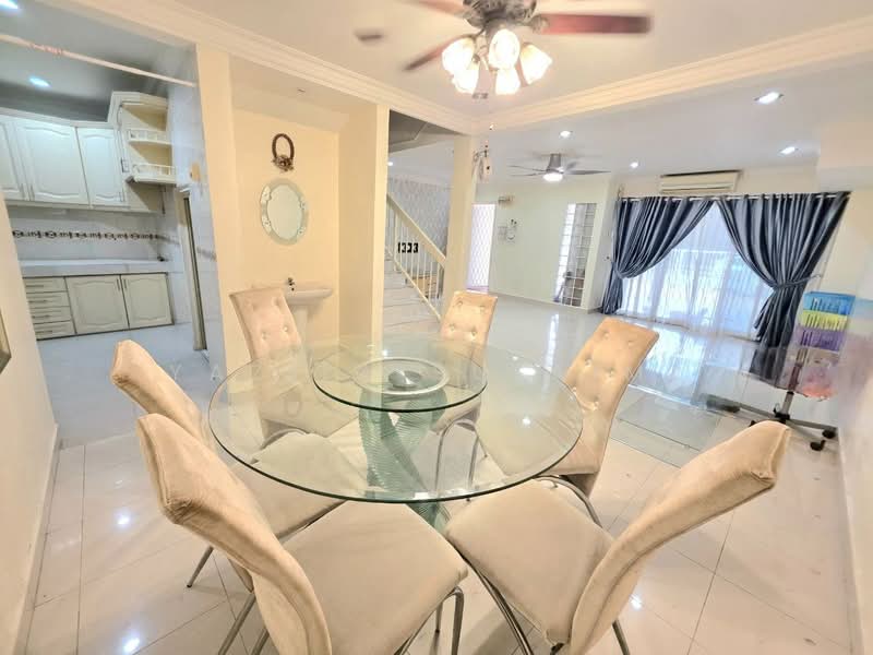 Rumah Teres 2 Tingkat untuk Disewa di Shah Alam (Selangor) - Yazila Sulaimi - Kitchen - PropertyGuru.com.my