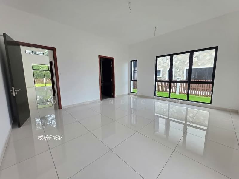 Bungalow for Sale in Setia Eco Park (Setia Alam) - Desmond Chan - Living Room - PropertyGuru.com.my