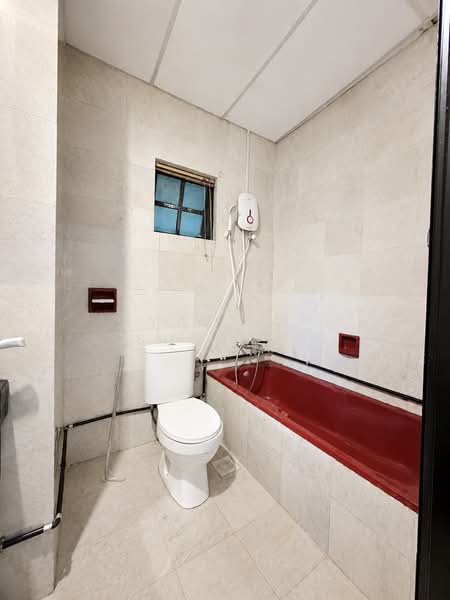 Condominium for Rent at Putra Indah Condominium - Yazila Sulaimi - Bathroom - PropertyGuru.com.my