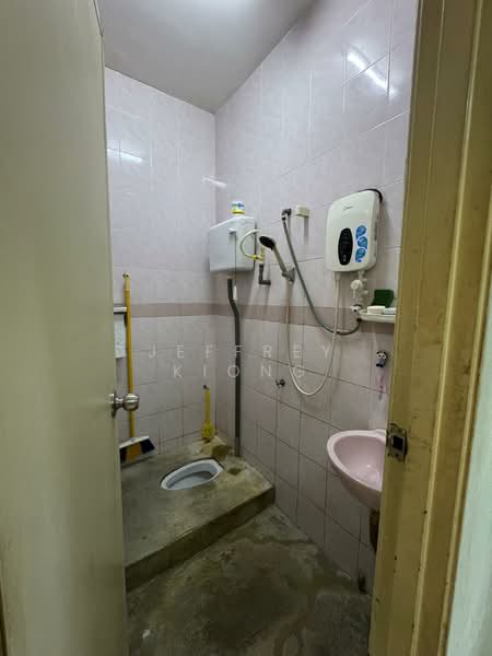 Rumah Teres untuk Dijual di Taman Nusa Bestari (Iskandar Puteri (Nusajaya)) - Jeffrey Kiong - Bathroom - PropertyGuru.com.my