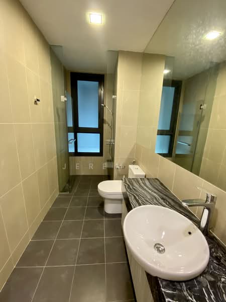 Servis Apartment untuk Dijual di The Greens - Jeremy . - Bathroom - PropertyGuru.com.my
